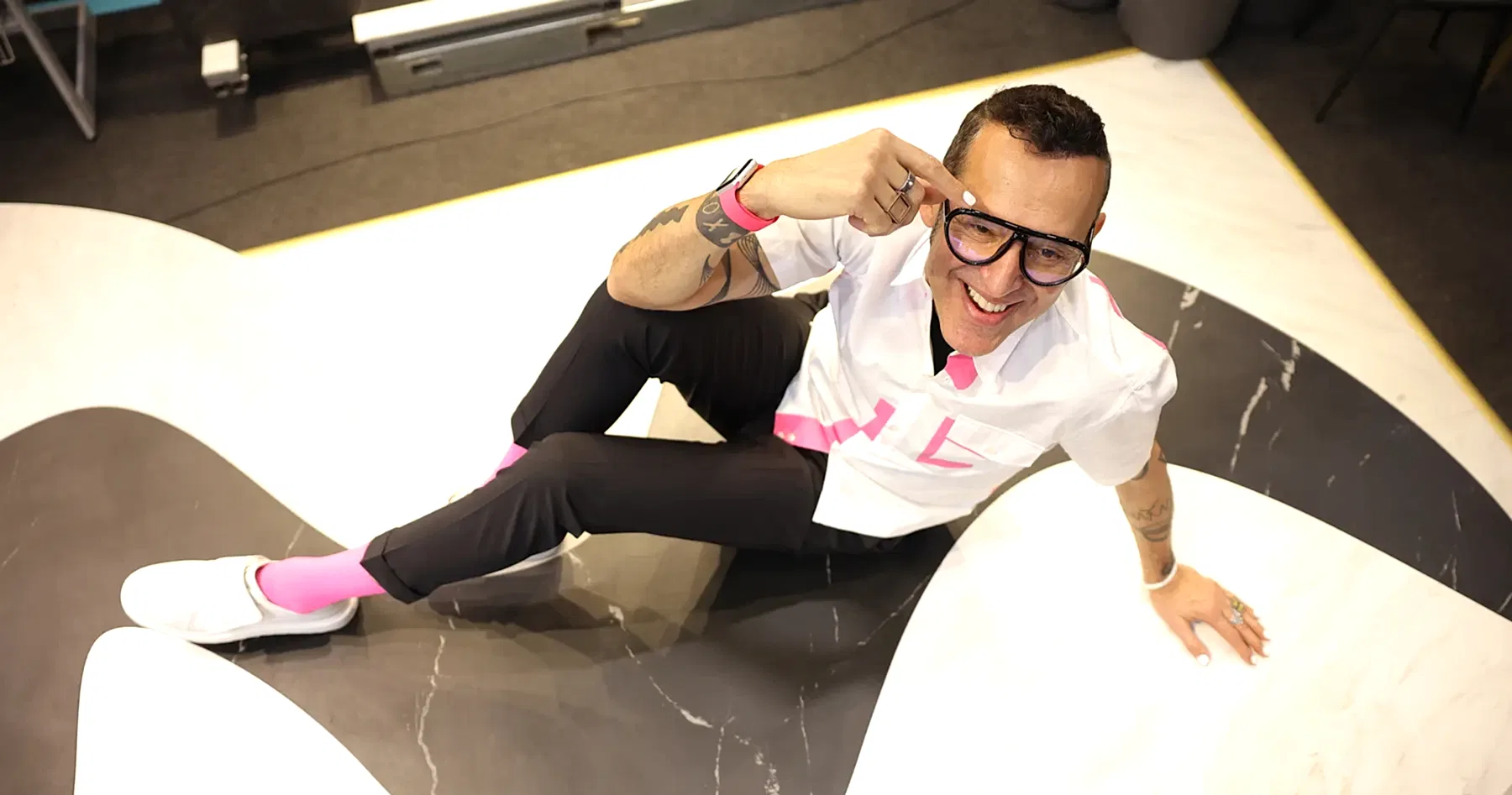 karim-rashid-unicera-hello-dergisi-verde-stone-gallery